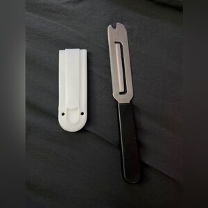 PAMPERED CHEF #1125 Stainless Steel CHEESE KNIFE Guard Sheath PreOwned